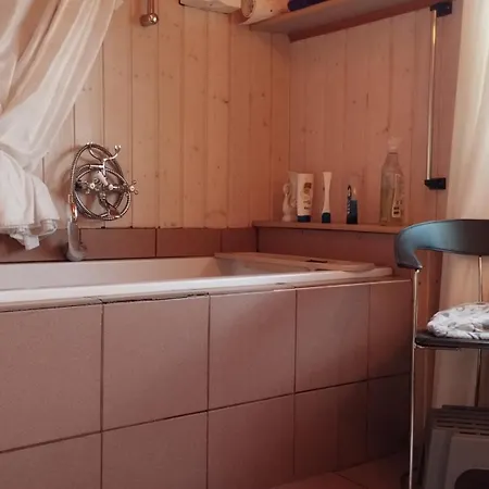 Mit Zwei Einzelbetten Ubytování v soukromí *